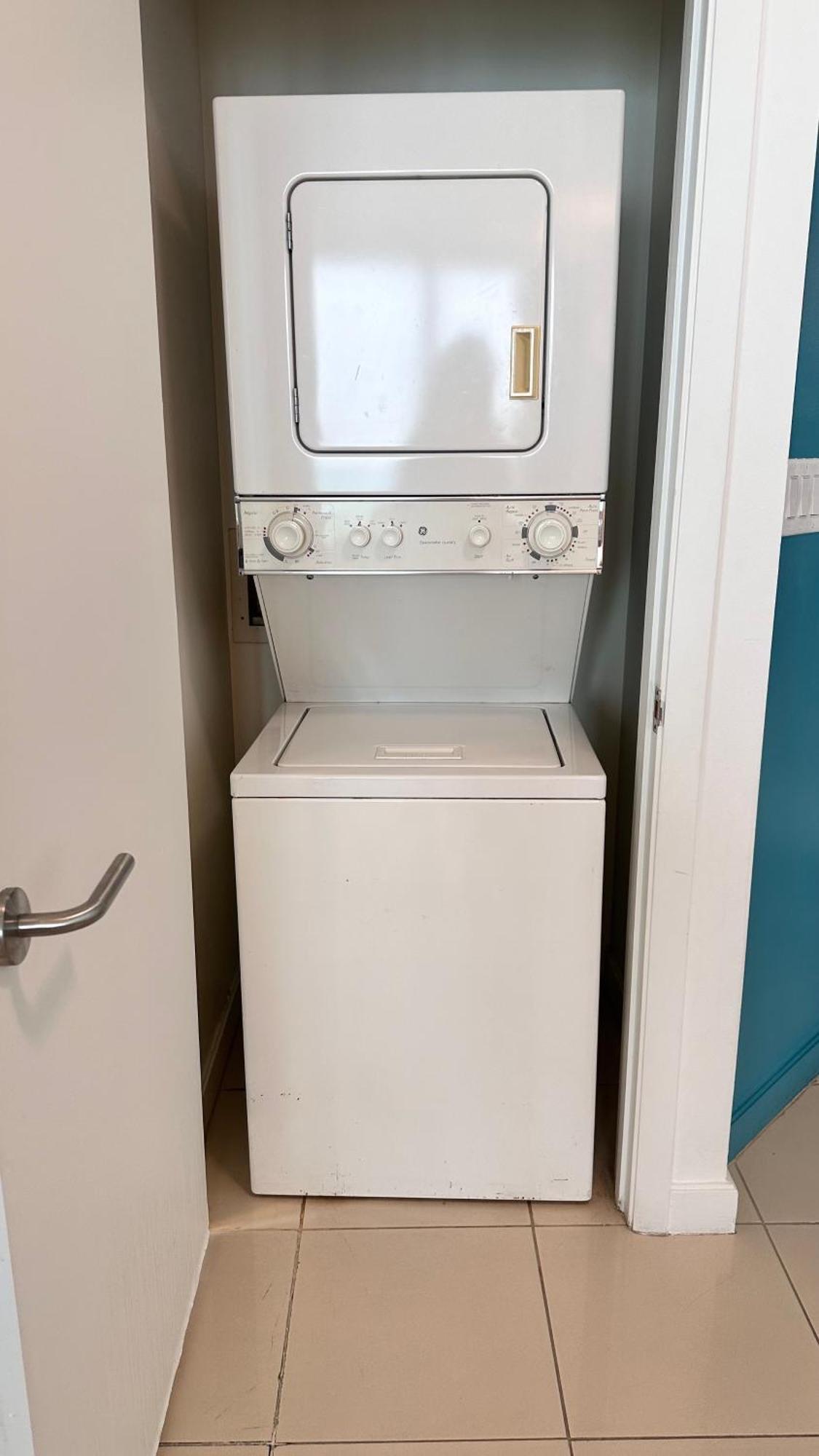 Breathtaking Direct Bay Views 2 Bedroom With Parking Appartamento *