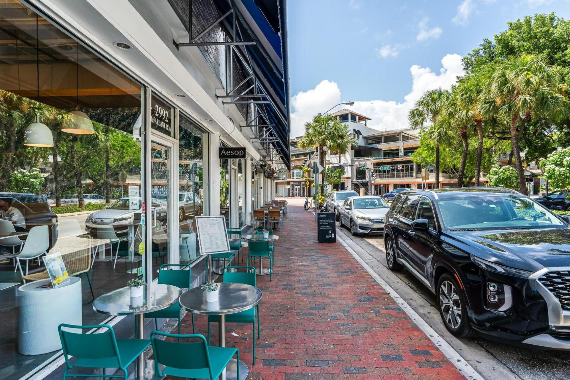 Appartamento Breathtaking Direct Bay Views 2 Bedroom With Parking *